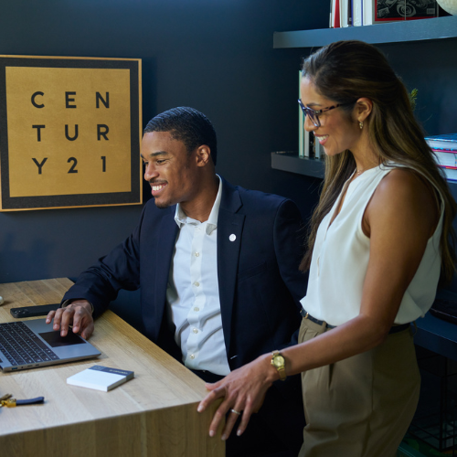 Now Hiring Commercial Real Estate Agents