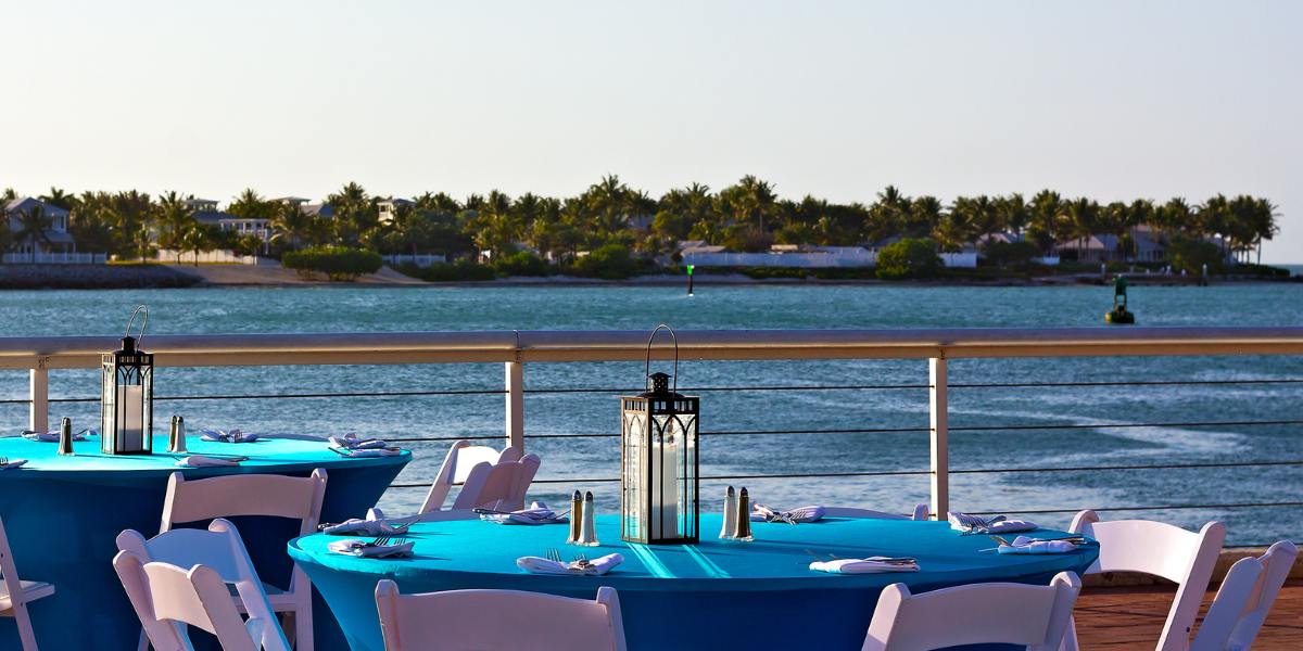 Why Waterfront Dining Enhances Florida's Real Estate Appeal​